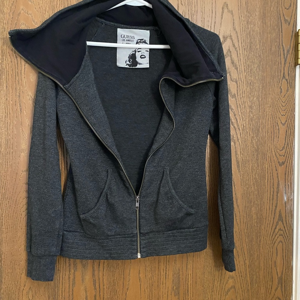 guess vintage stylish zip up